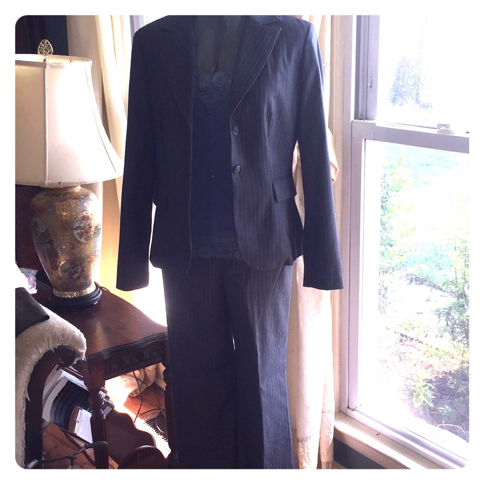 PANT SUIT WITH MATCHING TOP Size 10
